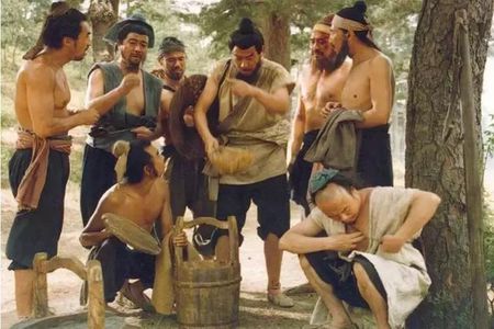 Thủy Hử bản kinh điển lộ thêm ảnh hậu trường hiếm thấy